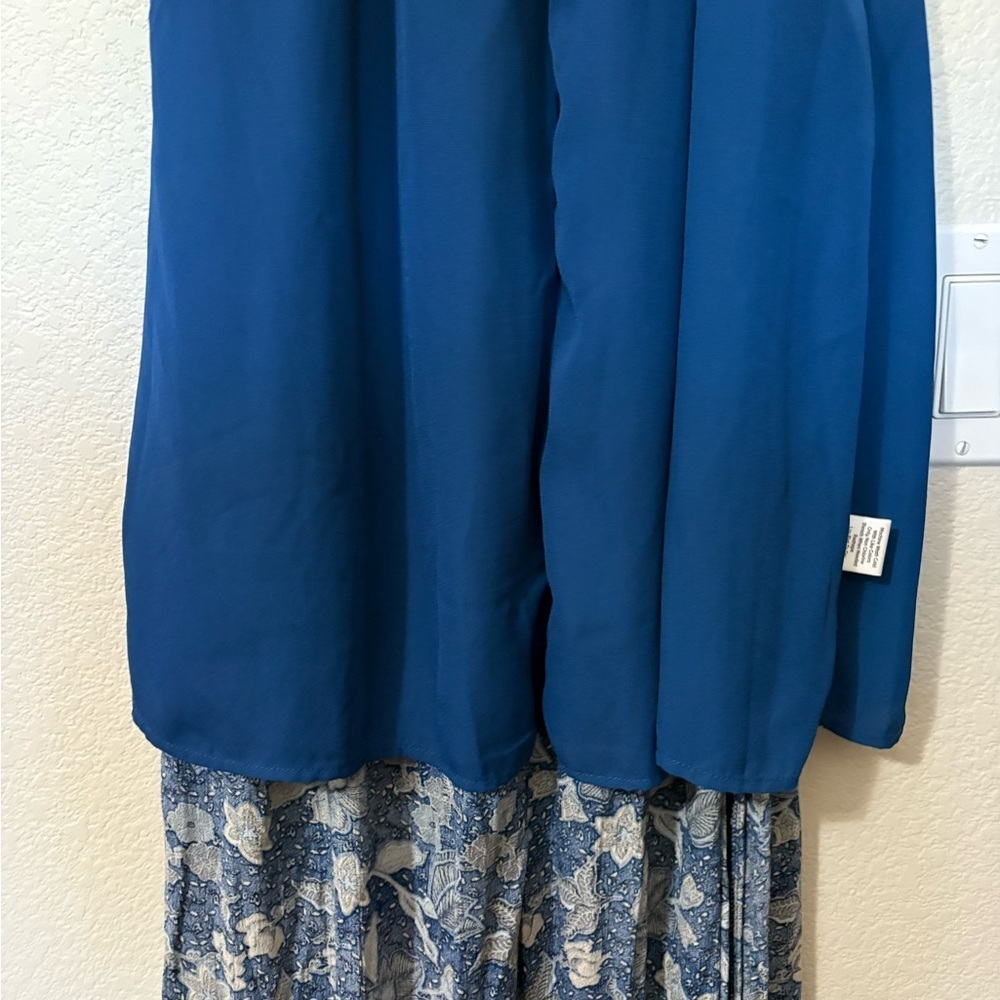 Roan + Ryan Willa Chic Blue Floral Maxi Dress w/ Adj. Straps, Liner and Pockets. - Picture 11 of 14